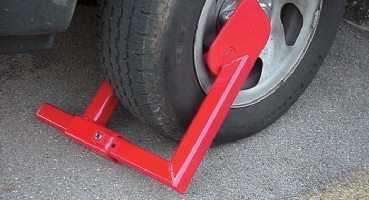 Tire lock